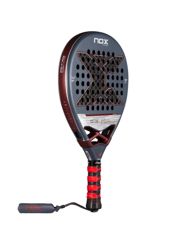 Nox AT10 Genius 12k Agustin Tapia Padel Racket 2025 de l' environnement